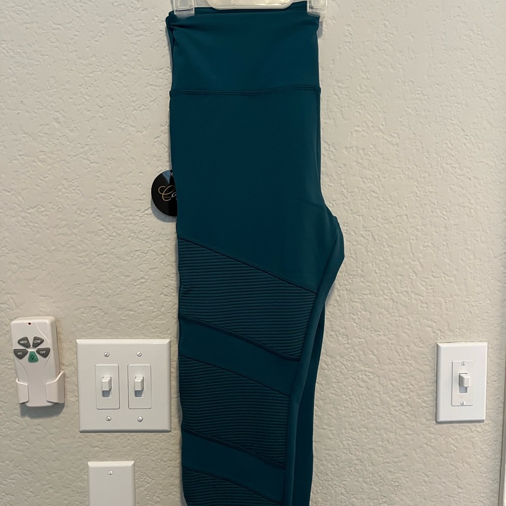Women track pant